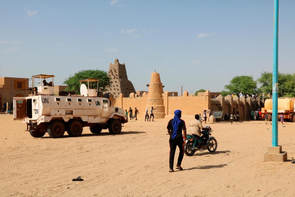 Patrulha no Mali (AP Photo/Moulaye Sayah, File)