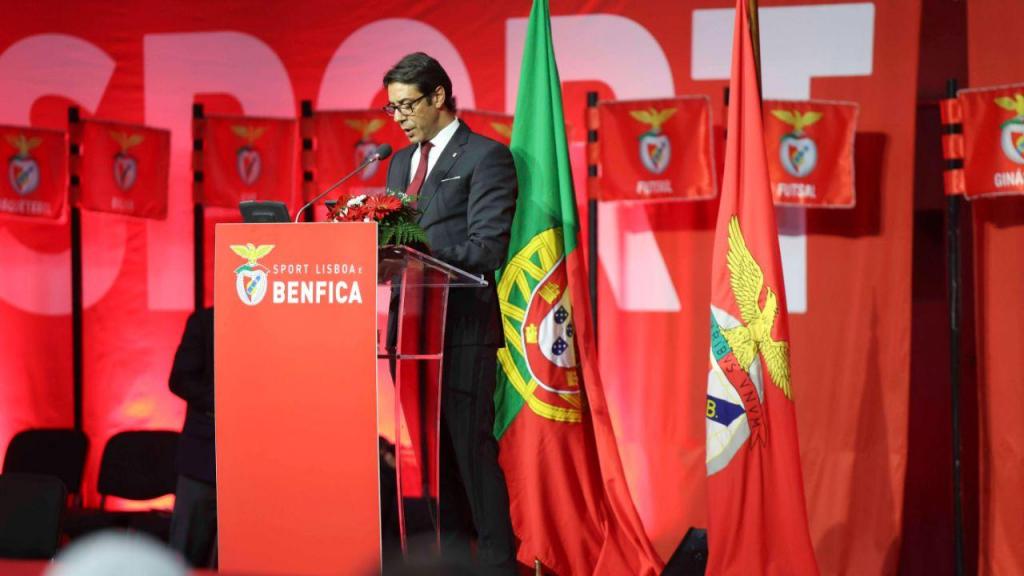Rui Costa na Assembleia Geral (fotos: SLB)