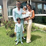 Esgaio e a família nas Maldivas