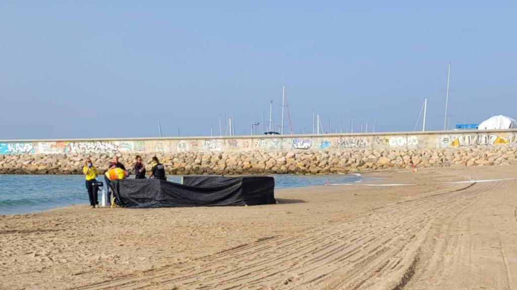 Cadáver de criança encontrado em praia (Twitter Ajuntament de Roda de Berà)