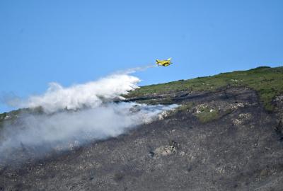 Dominado fogo na serra de Montejunto, mas possíveis reativações preocupam os bombeiros - TVI