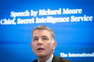 Chefe do MI6 faz um apelo aberto aos russos para espiarem para o Reino Unido - TVI