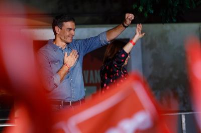 Partido socialista espanhol fecha acordo com partido de Puigdemont - TVI