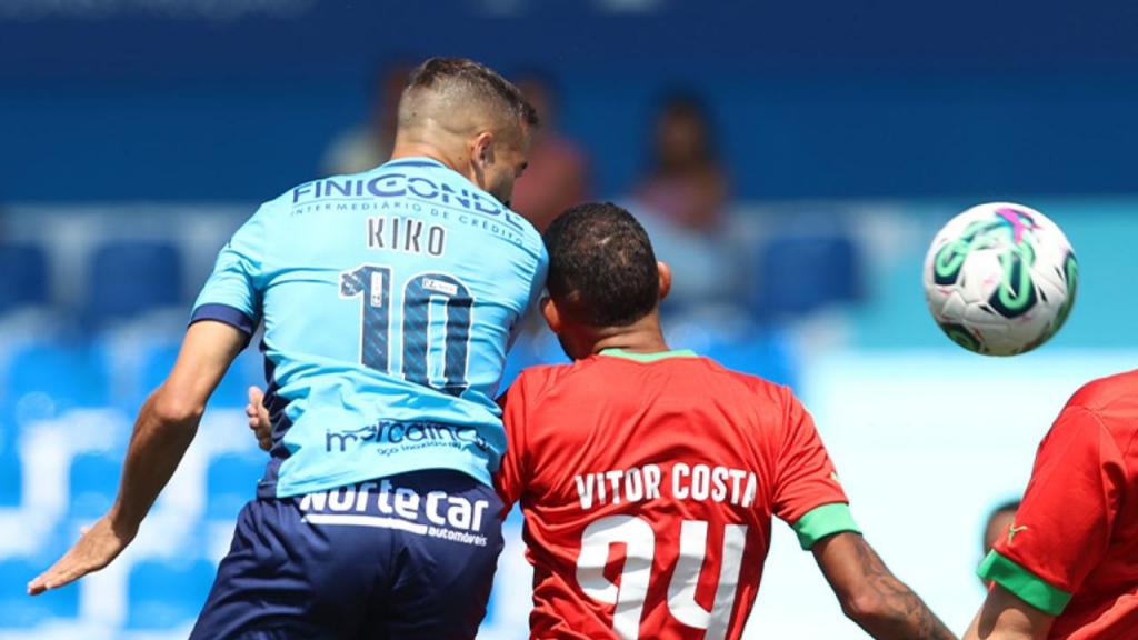 Taça da Liga: Kiko Bondoso e Vítor Costa no Vizela-Marítimo (Foto: FC Vizela)