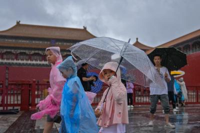 Mais de 31 mil pessoas retiradas em Pequim devido às chuvas fortes - TVI