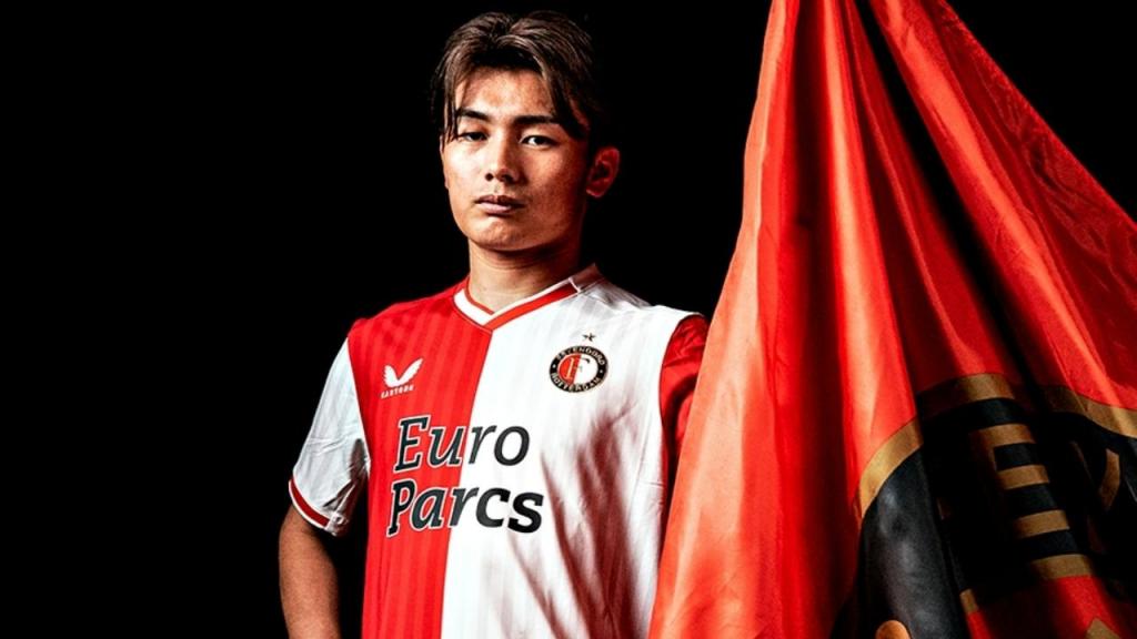 Ayase Ueda (FOTO: Feyenoord)