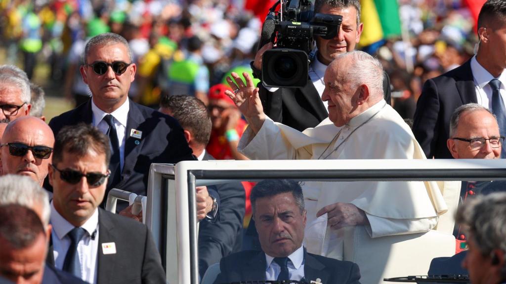 Papa Francisco a chegar ao Parque Eduardo VII, em Lisboa - Jornada Mundial da Juventude (LUSA/Miguel A. Lopes)