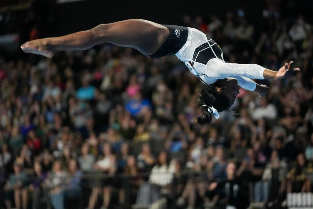 Simone Biles de regresso a 6 de agosto de 2023 após longa paragem, nos US Classic Gymnastics Foto AP