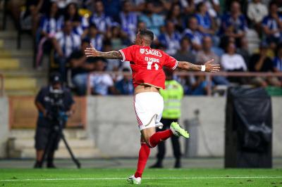 Para quem aprecia a frieza de uma ficha de jogo: Benfica 2-0 FC Porto, os factos - TVI
