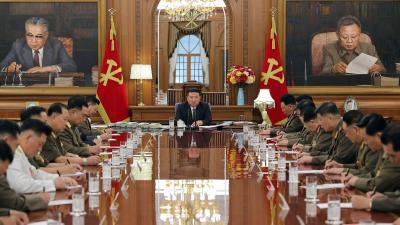 Kim Jong-un despede líder do exército e pede preparação para possível guerra - TVI
