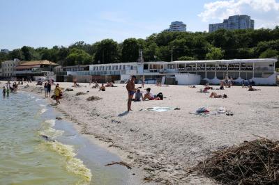 “Sentimos muito a falta disto”. Praias de Odessa abrem pela primeira vez desde a invasão russa da Ucrânia - TVI