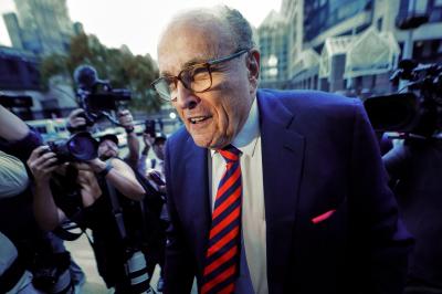 Rudy Giuliani está sem dinheiro para as enormes despesas legais depois de defender Trump - TVI