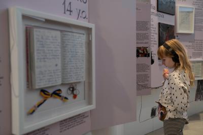 Na Amesterdão de Anne Frank, há novos diários de guerra: crianças ucranianas partilham histórias de dor e esperança - TVI