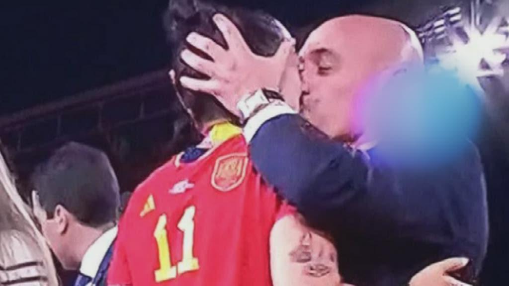Jenni Hermoso reage a beijo polémico e pede “medidas exemplares” contra Luis Rubiales