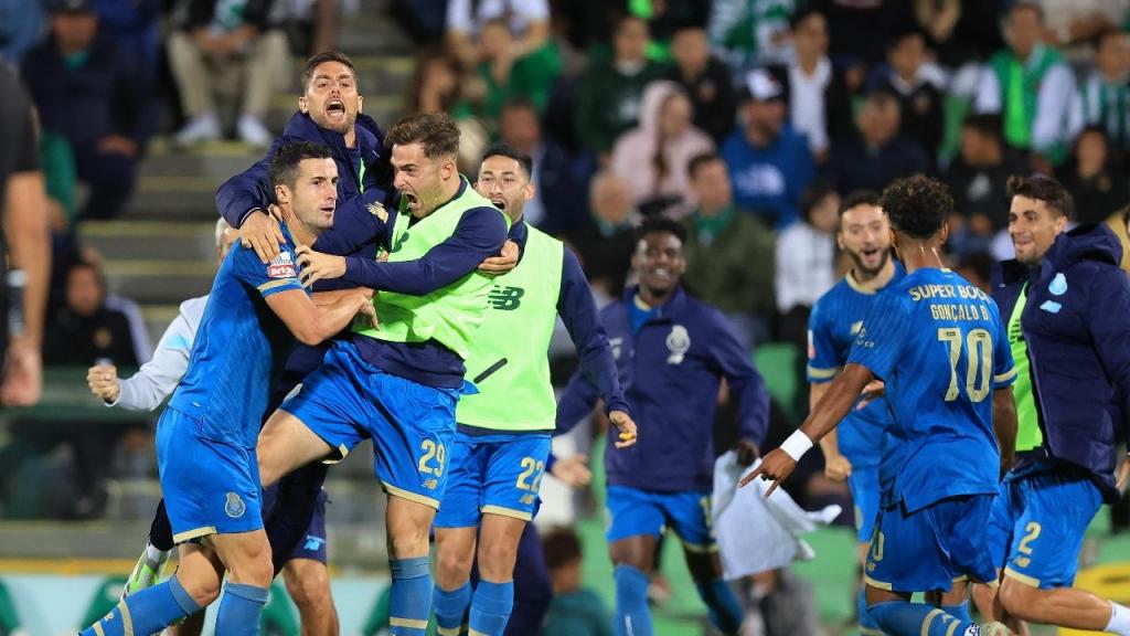 Iván Marcano fez o golo da vitória do FC Porto ante o Rio Ave (JOSÉ COELHO/LUSA)