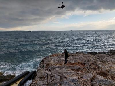 Pelo menos cinco migrantes mortos em naufrágio ao largo das ilhas gregas - TVI