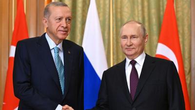 Putin exige: ou o Ocidente retira sanções ou a Rússia não volta ao acordo de cereais. Como Erdogan reage a isto: "A Ucrânia tem de suavizar as suas abordagens" - TVI