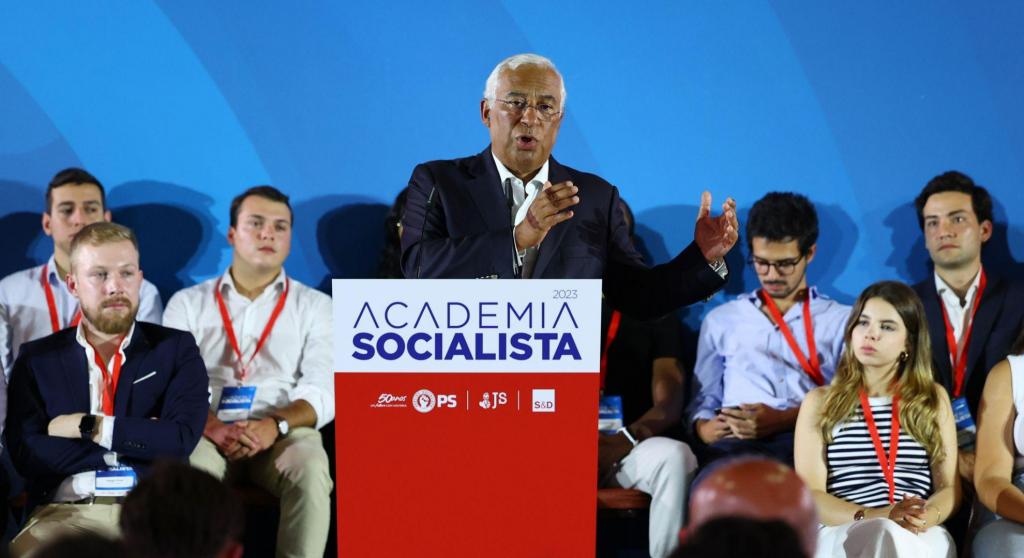 António Costa na sessão de abertura da 2.ª "Academia Socialista", em Évora (Lusa/Nuno Veiga)