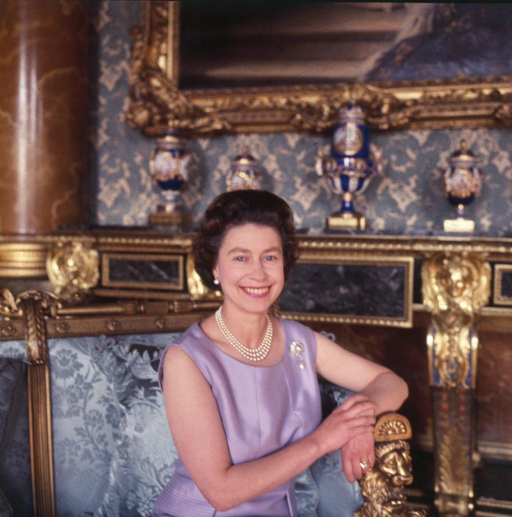 Foto antiga da rainha Isabel II divulgada no primeiro aniversário da sua morte (Foto: Palácio de Buckingham via Twitter)