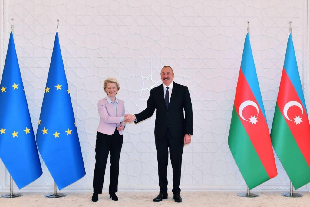 Ursula von der Leyen e Ilham Aliyev (Getty Images)