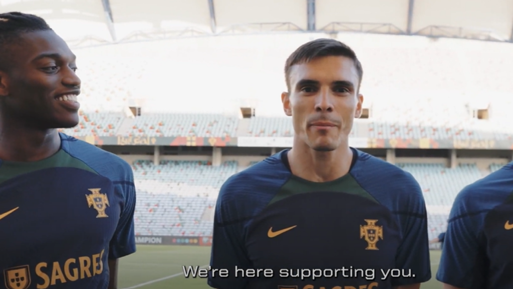 Seleção Nacional de futebol dá força aos Lobos para o Mundial (youtube)