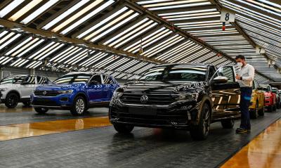 Autoeuropa vai retomar produção já no início de outubro - TVI