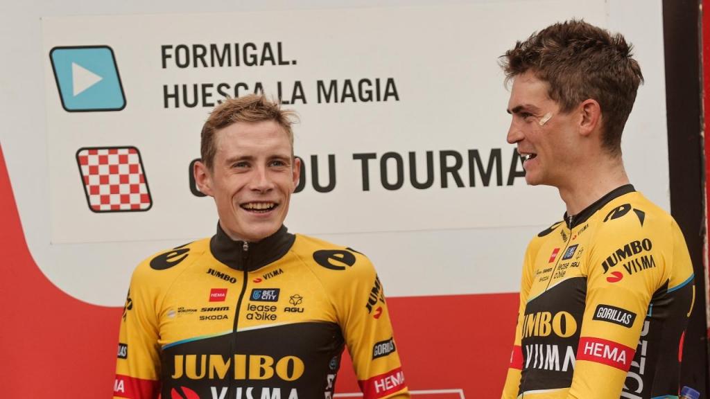 Jonas Vingegaard e Sepp Kuss na Vuelta (Manuel Bruque/EPA)
