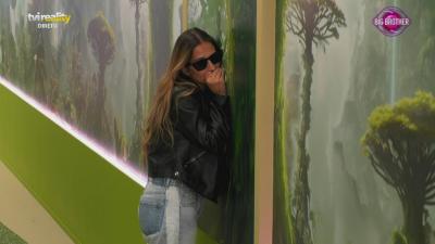 Inédito! Mariana Pinto e Iasmim Lira comunicam entre casa e anexo através da parede - Big Brother