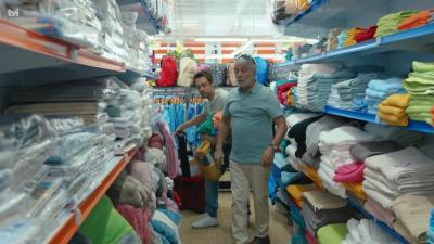 Veja a visita atribulada à loja do chinês: «A única coisa que me resta na vida é queixar, Sr. Manuel!» - TVI
