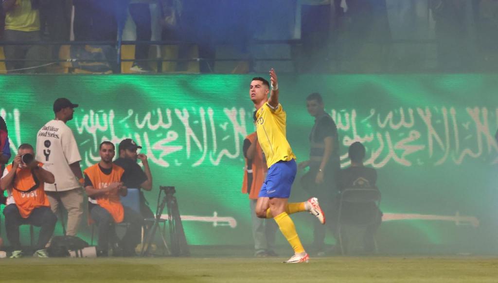 Cristiano Ronaldo marca no Al Nassr-Al Ahli