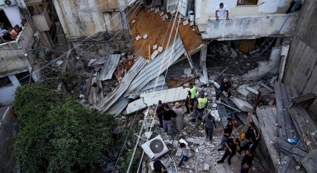 Edifício danificado por ataque na Cisjordânia (AP)