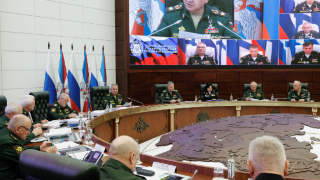 Viktor Sokolov marca presença em reunião do Ministério da Defesa (Ministério da Defesa da Rússia)