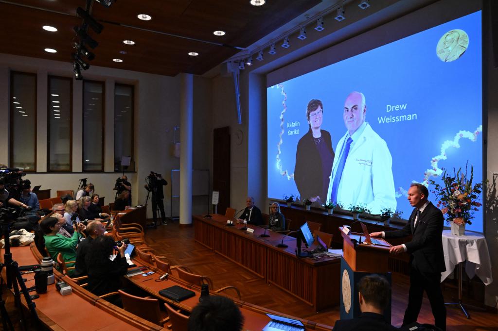 Katalin Karikó e Drew Weissman vencem Nobel da Medicina