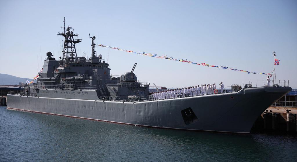 Navio russo no Mar Negro (AP)