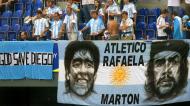 Che Guevara ao lado de Maradona num jogo da seleção argentina (VINCENZO PINTO/AFP via Getty Images)