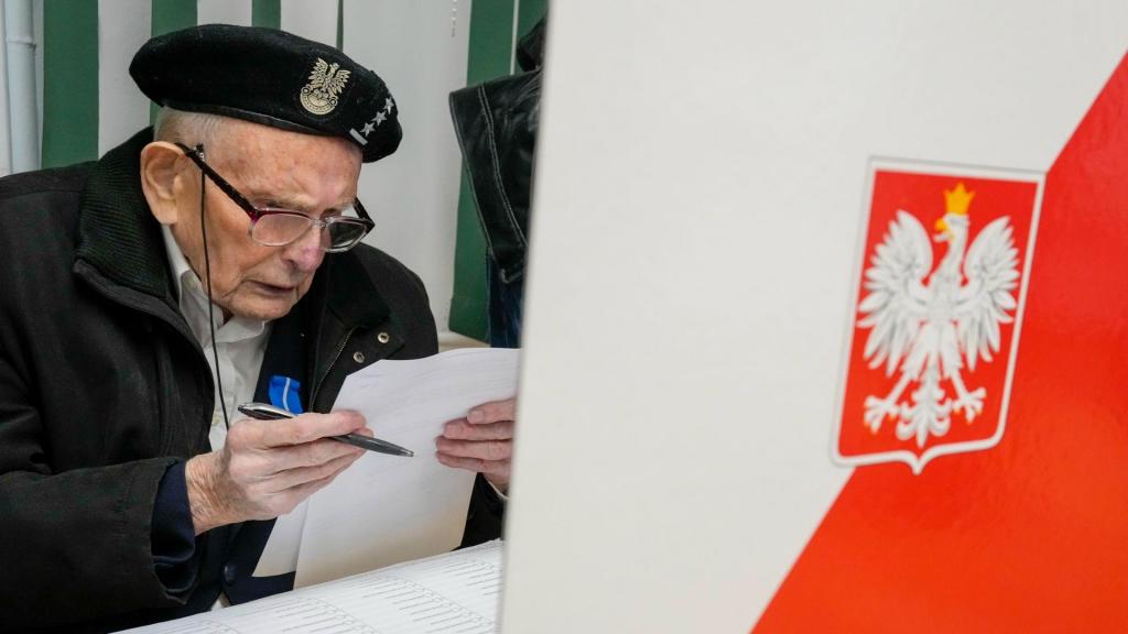 Eleições na Polónia (Czarek Sokolowski/AP)