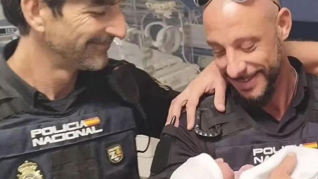 Polícia Nacional resgata bebé em Málaga (foto: iG @fuengirolasequeja)