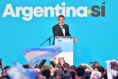 Sergio Massa vence primeira volta e promete formar governo de unidade nacional na Argentina - TVI