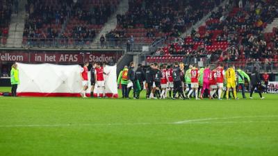 Países Baixos: NEC bate AZ Alkmaar no fim do jogo em que Bas Dost caiu inanimado - TVI