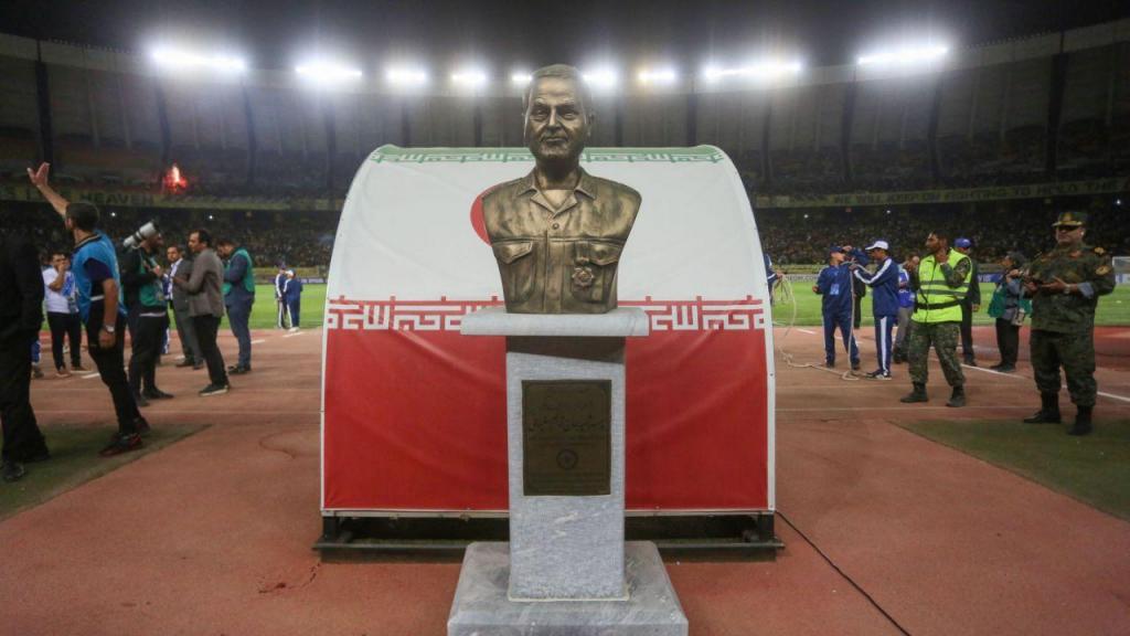 O polémico busto que cancelou o jogo entre o Sepahan e o Al Ittihd (Photo by MORTEZA SALEHI/TASNIM NEWS/AFP via Getty Images)