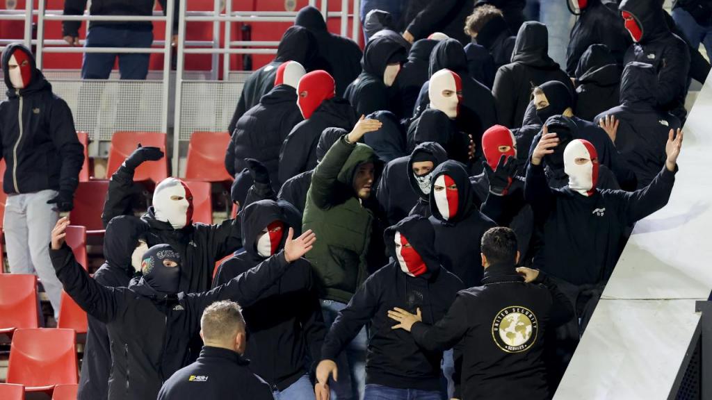 Ultras do Antuérpia (AP Photo/Francois Walschaerts)
