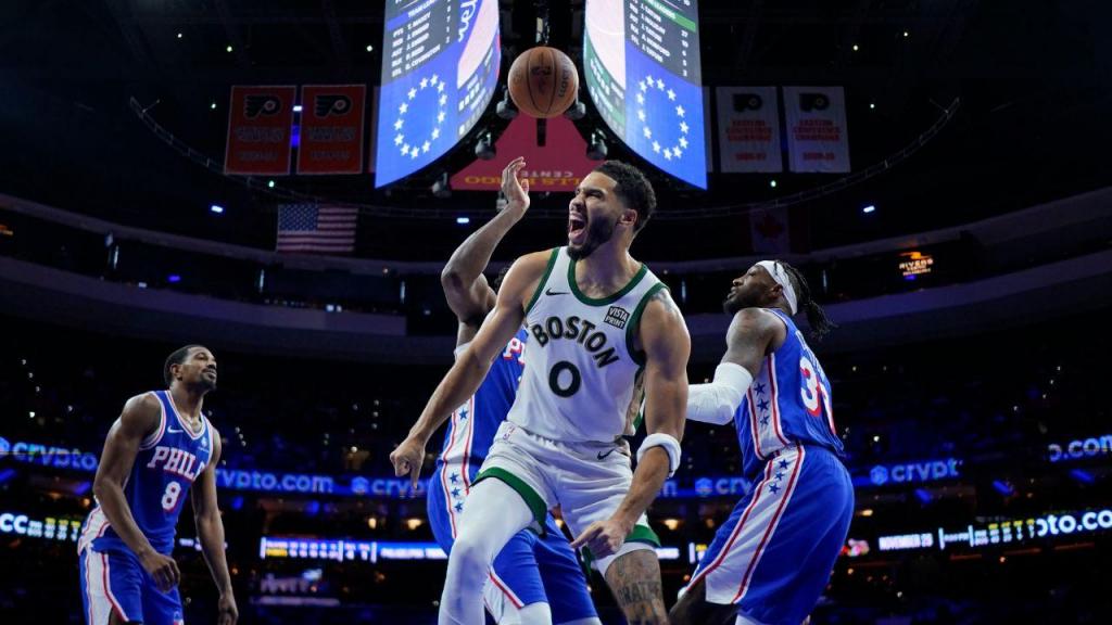 Philadelphia 76ers-Boston Celtics (AP Photo/Matt Slocum)