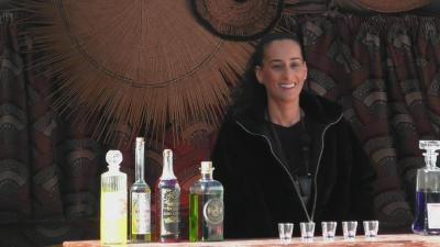 Bar aberto! Vina Ribeiro oferece ‘bebidas’ aos concorrentes. Veja aqui - Big Brother