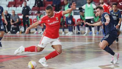 Futsal: golo a oito segundos do fim dá vitória ao Benfica na Ronda de Elite - TVI