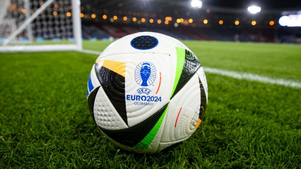 Fussballliebe, a bola do Euro 2024 (Photo by Alan Harvey/SNS Group via Getty Images)