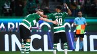 Viktor Gyökeres e Marcus Edwards festejam o 1-0 no Sporting-Estoril (RODRIGO ANTUNES/Lusa)
