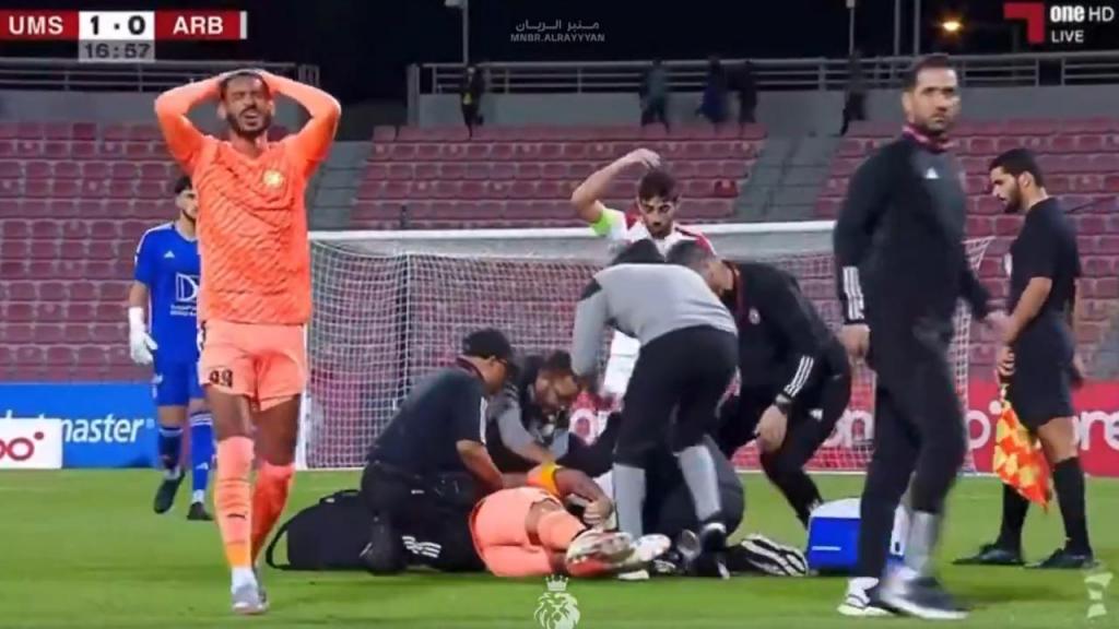 Jogador desmaia e tem convulsões durante jogo no Qatar (vídeo/twitter)