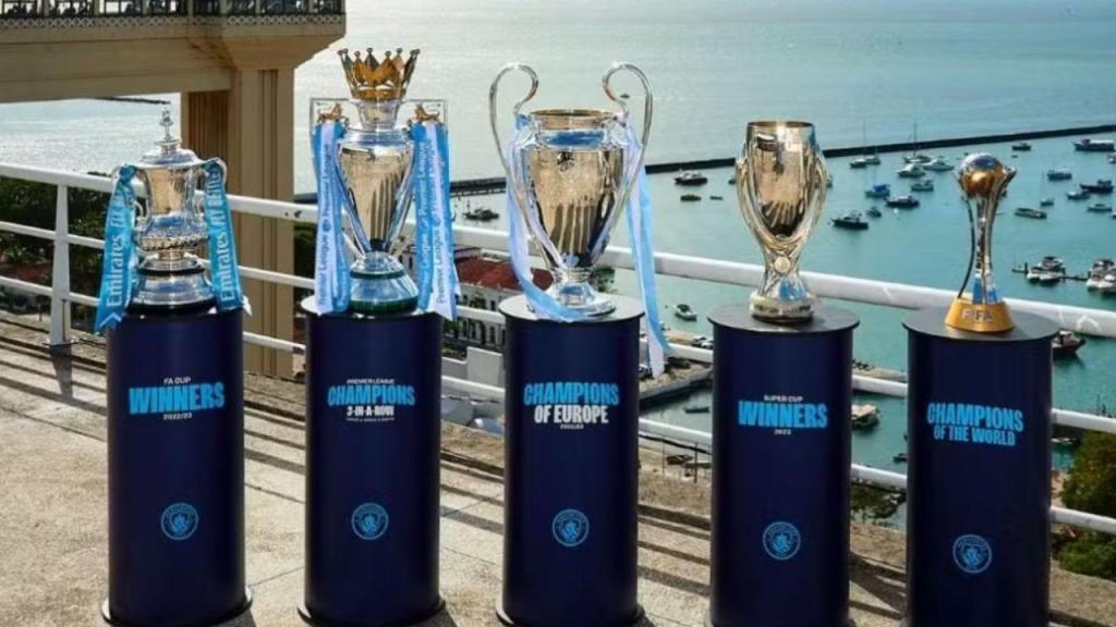 Os troféus conquuistados pelo Manchester City na última temporada