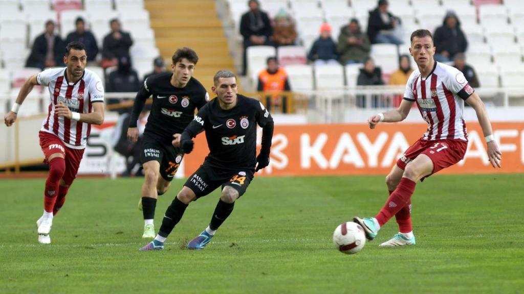 Sivasspor - Galatasaray (foto: Serhat Zafer/Anadolu via Getty Images)