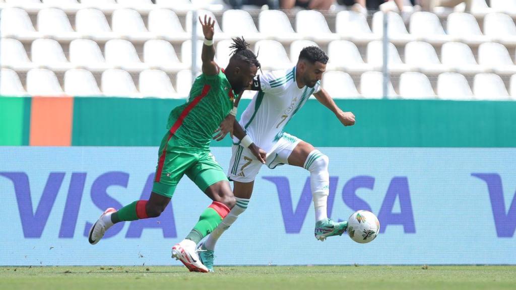 Argélia - Burquina Faso (foto: @CAF_Online)